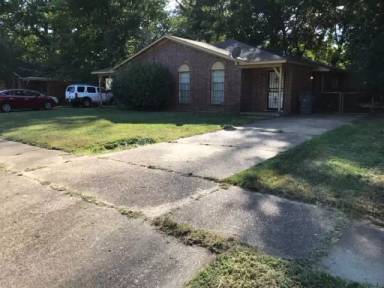 Main picture of 2017 Goldbrier Ln