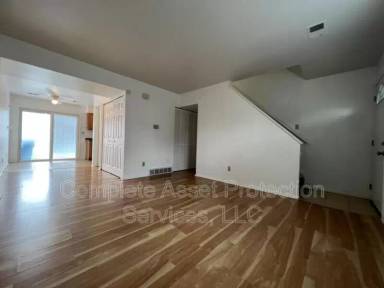 Main picture of 2222 E Glendale Blvd