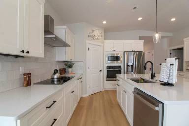 Main picture of 1398 Kalani Ct