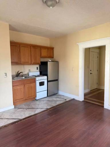 Main picture of 224 Broad St