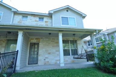 Main picture of 1900 Scofield Ln