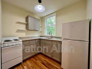 Main picture of 43 Ravenscroft Dr