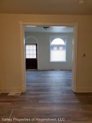 Main picture of 223 East Ave