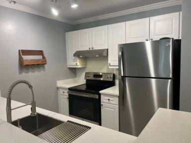 Main picture of 70 Helmsman Way