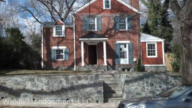 Main picture of 8512 Lynwood Pl