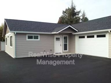 Main picture of 124 SW Jenn Way
