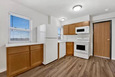 Main picture of 4747 W 19th St