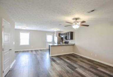 Main picture of 125 Melbourne Dr