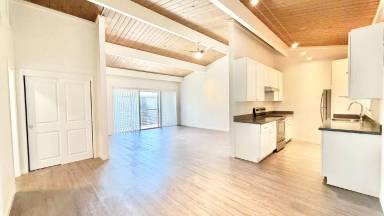 Main picture of 914 Mountain View Ave