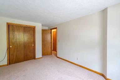 Main picture of 465 Manchester St