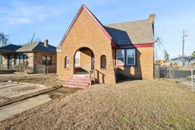 Main picture of 2145 N Kate Ave