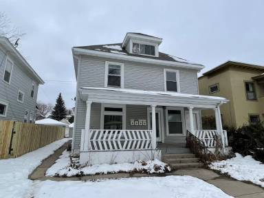 Main picture of 3228 Grand Ave S