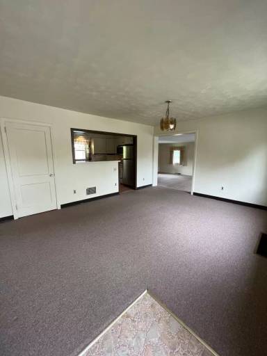 Main picture of 5 Circle Rd