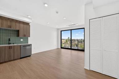 Main picture of 4080 32nd St