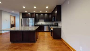Main picture of 1200-1206 Como Ave SE