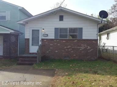 Main picture of 233 Poplar Ave