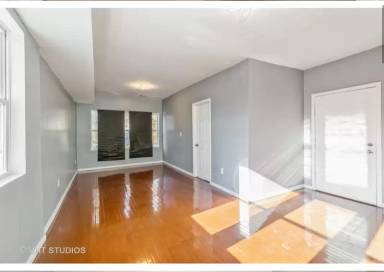 Main picture of 6945 S May St