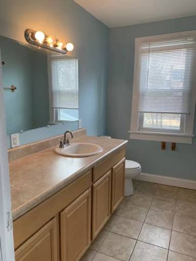 Main picture of 104 Taylor St