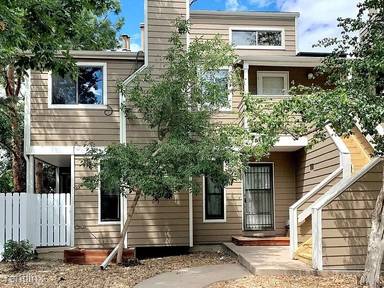 Main picture of 1732 S Trenton St