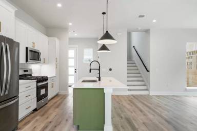 Main picture of 2721 Bristol Dr