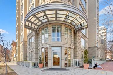 Main picture of 301 Massachusetts Ave NW