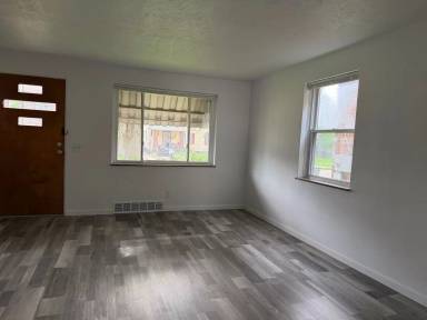 Main picture of 1732 Harvard Ave NW