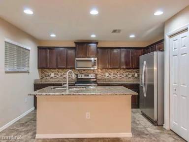 Main picture of 27549 Desert Willow Way
