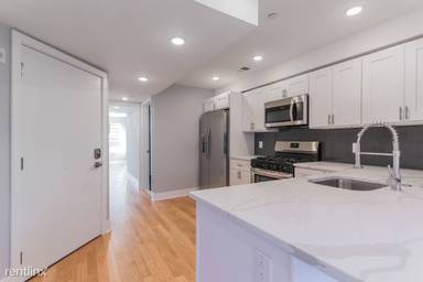 Main picture of 2521 Cecil B Moore Ave