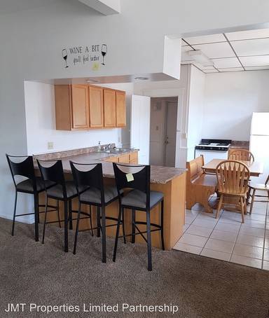 Main picture of 306 W 8th St