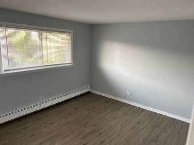 Main picture of 14114 S School St
