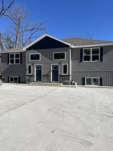 Main picture of 803 Broad St