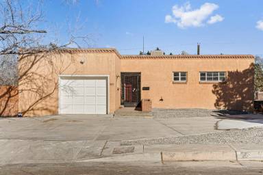 Main picture of 820 Summit Dr NE