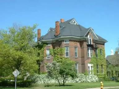 Main picture of 201 N Huron St
