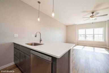 Main picture of 2863 Rookwood Ln