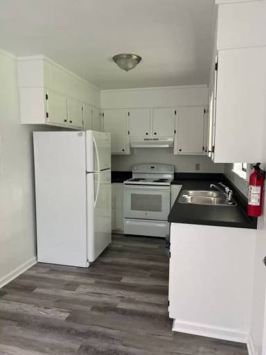 Main picture of 504 Stevon Moore St