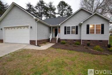 Main picture of 605 Campbell Ave E