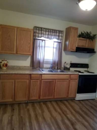 Main picture of 7 Small Ave