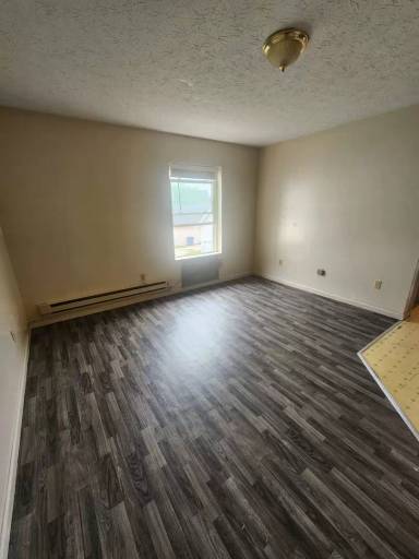 Main picture of 41 W Wabash St