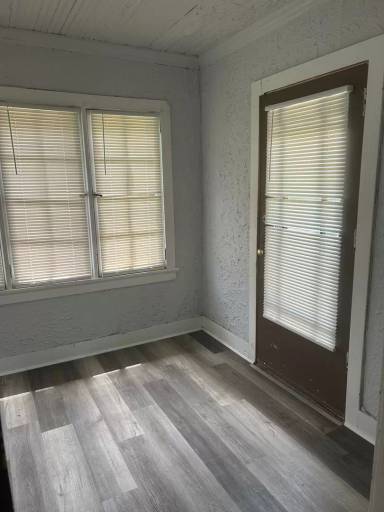 Main picture of 2821 N 47th St