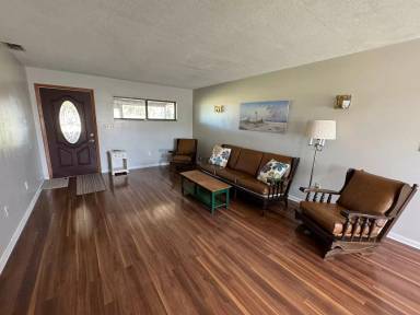 Main picture of 19550 SE 42nd Pl