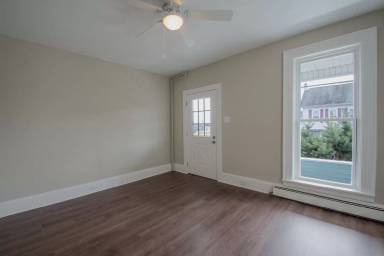 Main picture of 208 Chestnut St