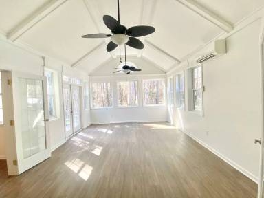 Main picture of 129 Tappan Zee Dr