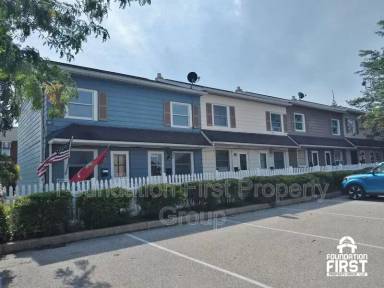 Main picture of 240 W High St