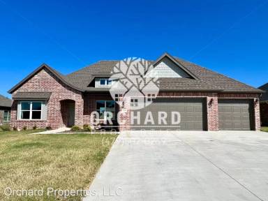Main picture of 1228 Giulia Ave