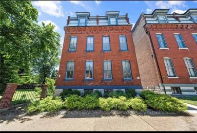 Main picture of 1226 Victor St