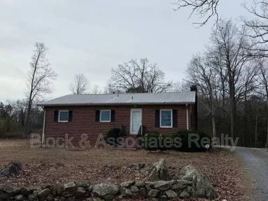 Main picture of 161 Cresent Dr