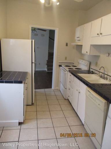 Main picture of 225 Jefferson St