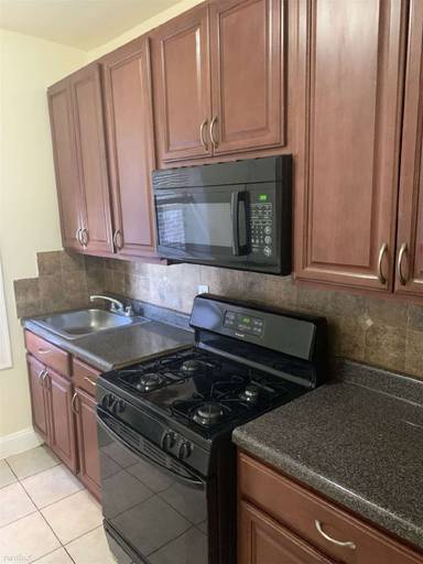 Main picture of 731 Avenue A