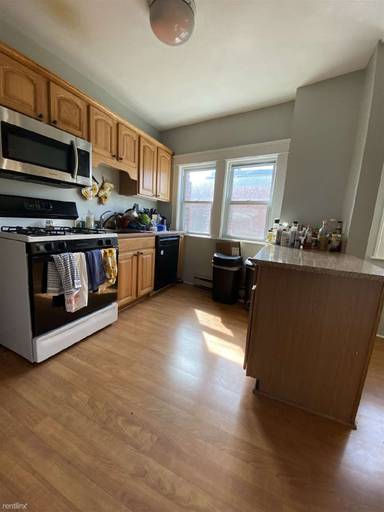 Main picture of 1500 Commonwealth Ave