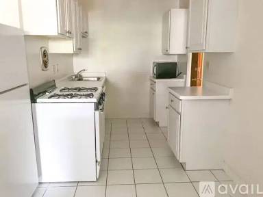 Main picture of 3069 N Oakland Ave Apartments